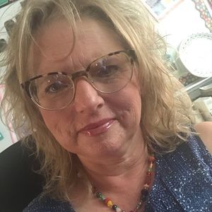 Meet your Posher, Shelly